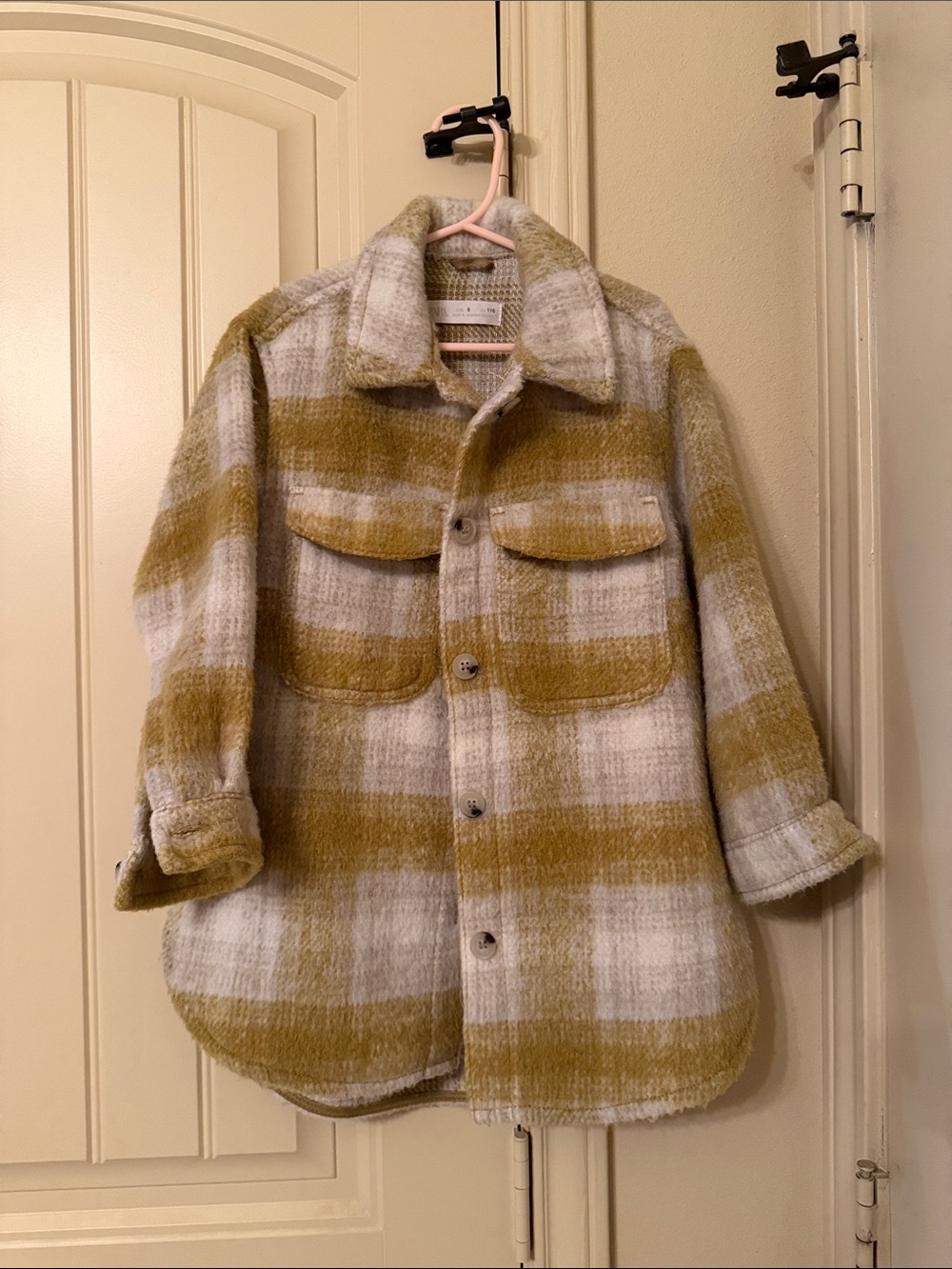 KIDS Zara light yellow/green and White Plaid Shacket soft and fluffy